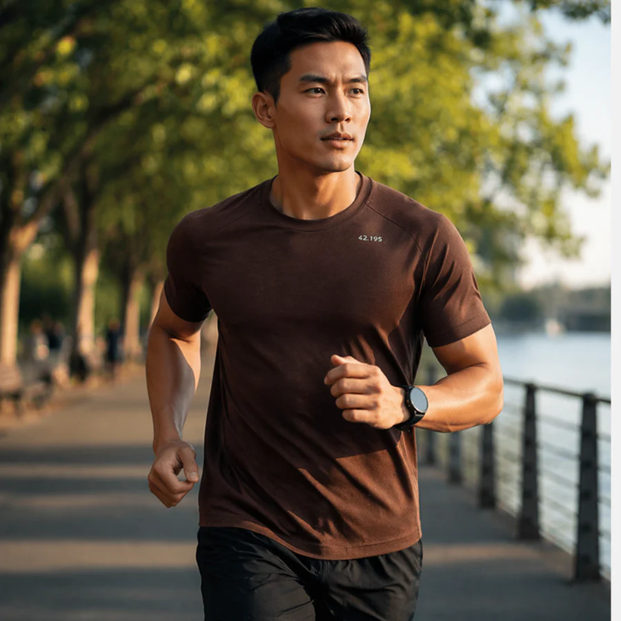 RUNNR Performance Momentum RunClub T-Shirt - Image 10
