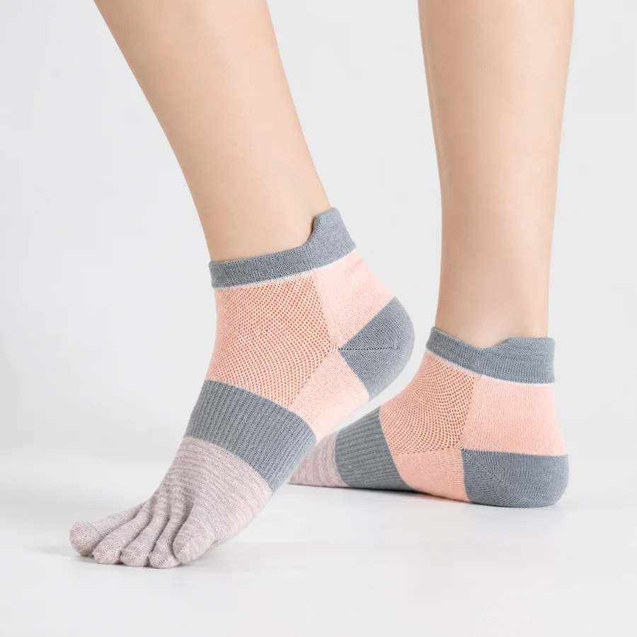 RUNNR Women's Five-Toe Running Socks - Image 3