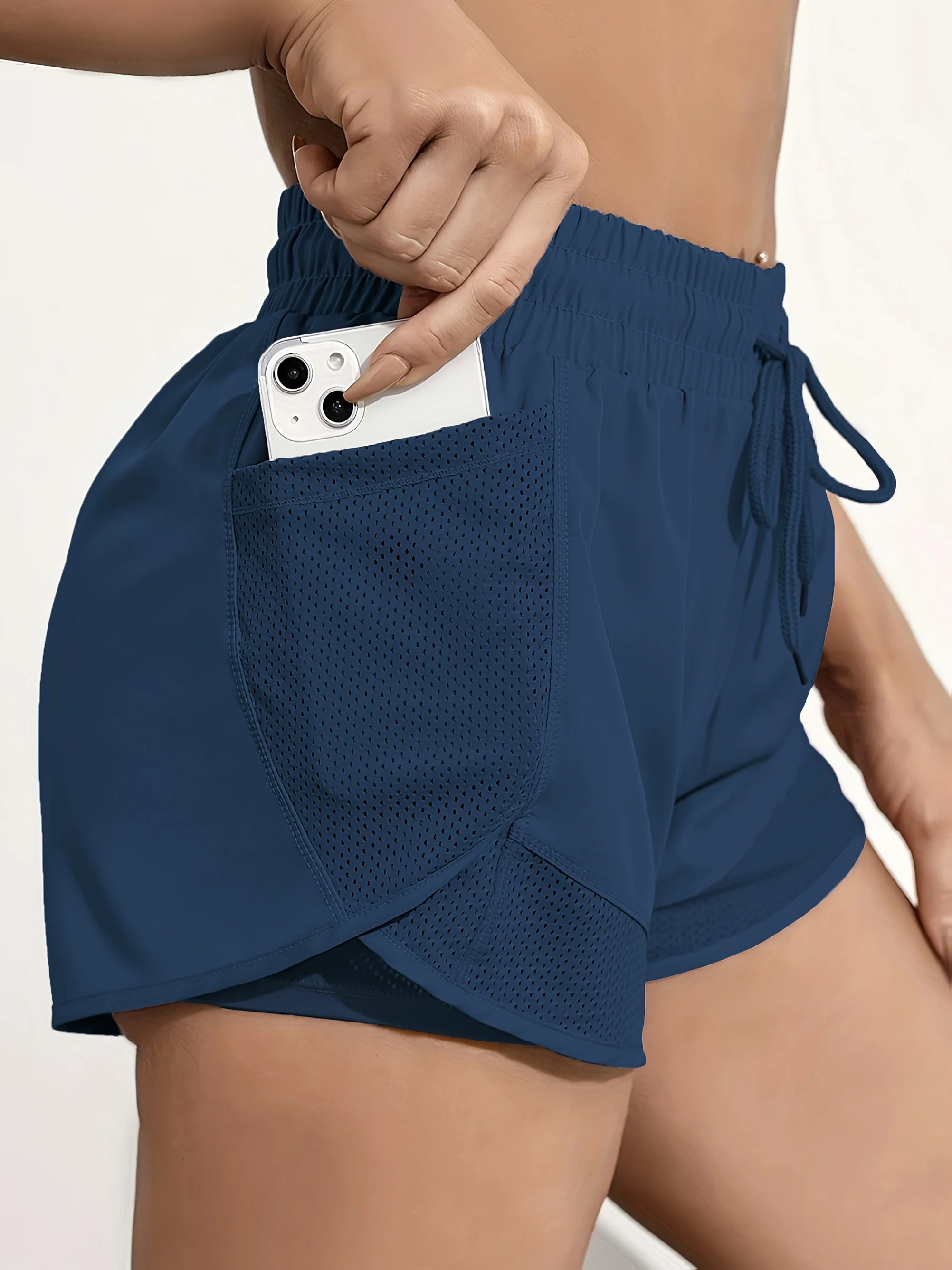RUNNR Women's Performance Shorts - Image 11