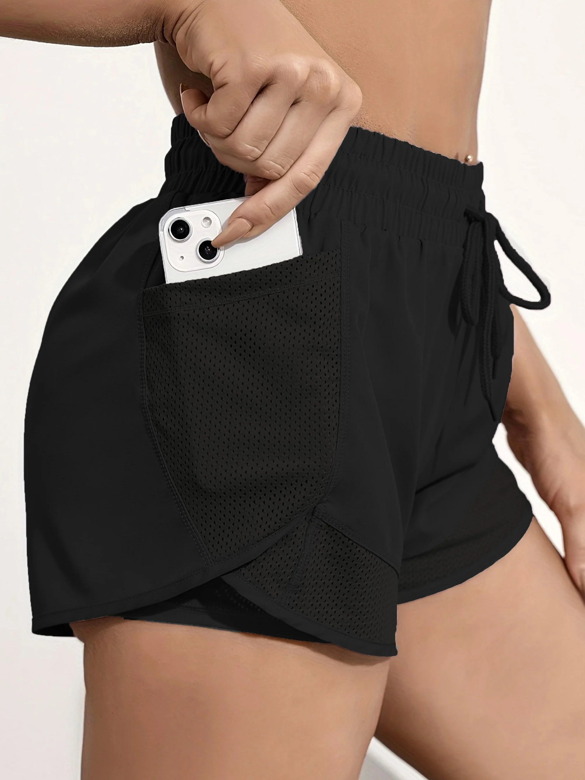 RUNNR Women's Performance Shorts - Image 13
