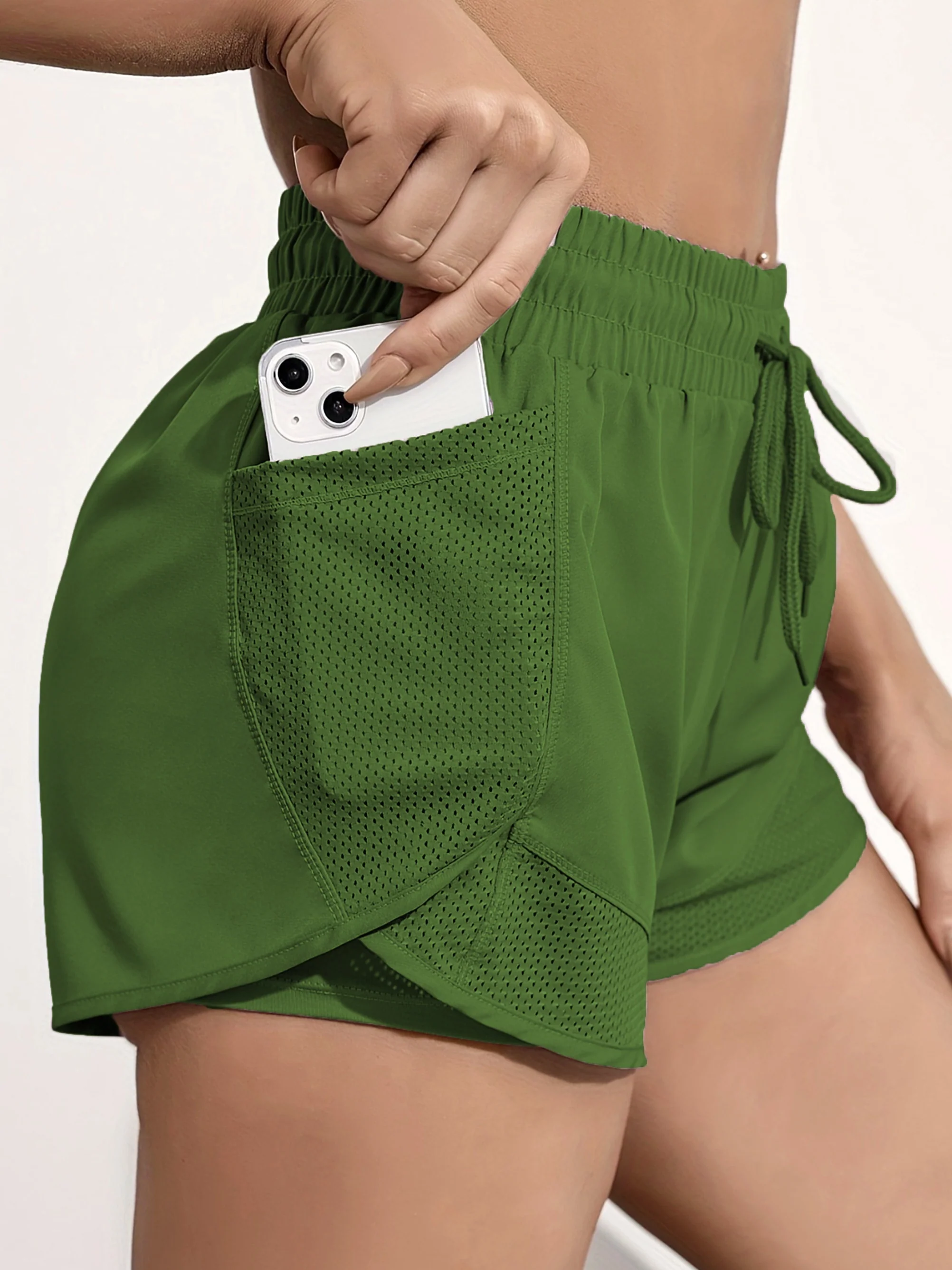 RUNNR Women's Performance Shorts - Image 14